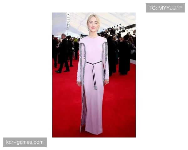 威少衣柜里塞满紧身裤，训练完直接换装走红毯？